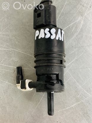 Volkswagen PASSAT B7 Wiper motor 1K595651