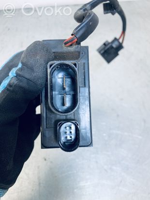 Audi A4 S4 B7 8E 8H Coolant fan relay 8E0959501P 89809200