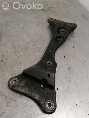 BMW 3 E90 E91 Gearbox mounting bracket 6778033