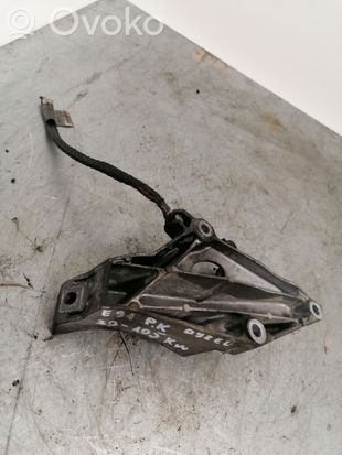 BMW 3 E90 E91 Engine mounting bracket 6775041