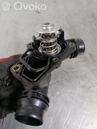 BMW 5 E39 Thermostat/thermostat housing 5603485 5385296