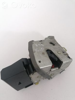 BMW 5 E39 Rear door lock 8362165