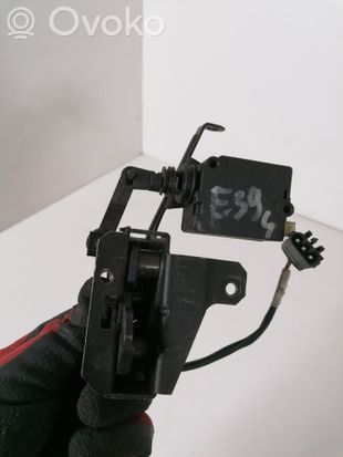 BMW 5 E39 Tailgate window lock/catch/latch 8384069 8238469