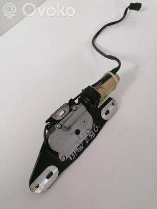 BMW 5 E39 Tailgate/trunk/boot lift motor 8362371