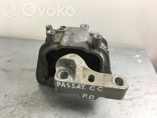 Volkswagen PASSAT CC Engine mount bracket 1K0199262
