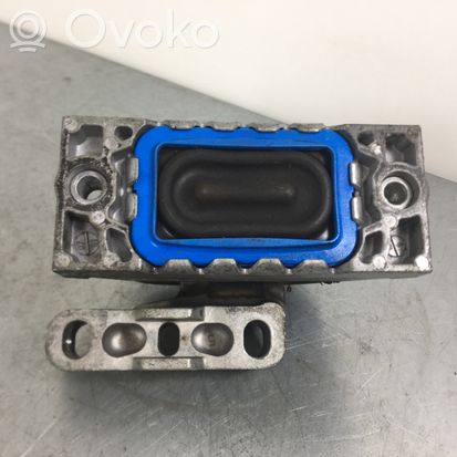 Volkswagen PASSAT B6 Engine mount bracket 1K0199262P