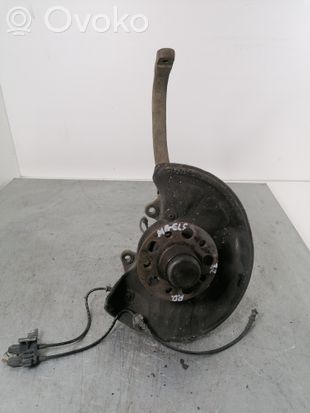 Mercedes-Benz CLS C219 Front wheel hub