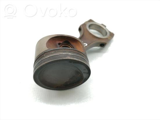 BMW 7 E38 Piston with connecting rod 1715411