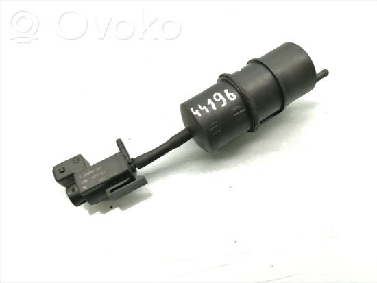 BMW 7 E38 Vacuum valve 1742712