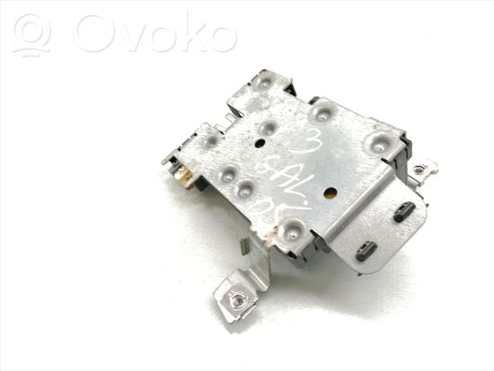 Audi A3 S3 8P Antenna control unit 8P0035225