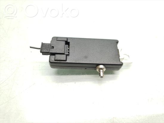 Audi A2 Aerial antenna amplifier 8Z0035225C