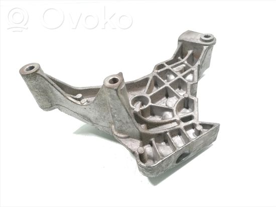 Volkswagen PASSAT B6 Engine mounting bracket 03G199207E