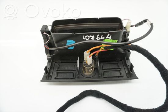 BMW X5 E53 Rear air vent grill 8409081