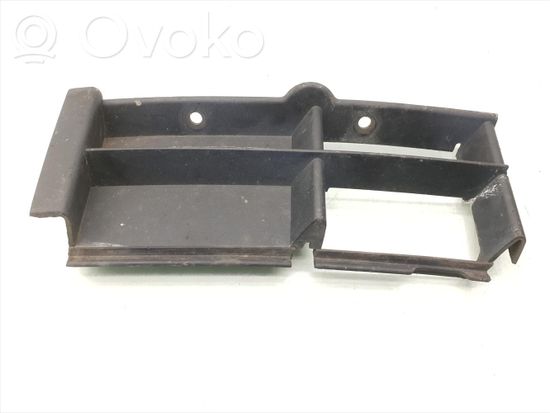 BMW 5 E39 Front bumper lower grill 8235640