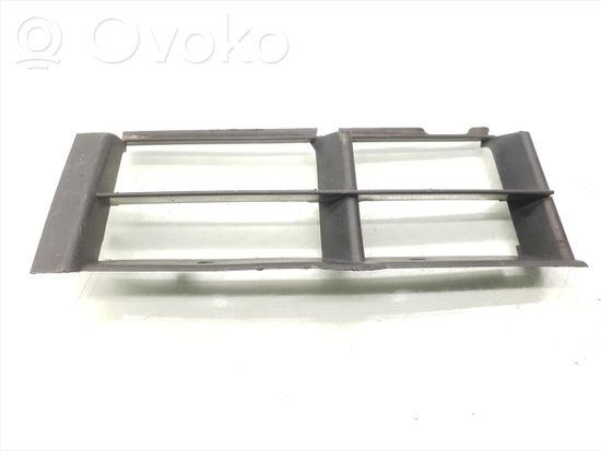 BMW 5 E39 Front bumper lower grill 8235673