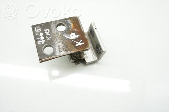 BMW X5 E53 Front door upper hinge 8265157
