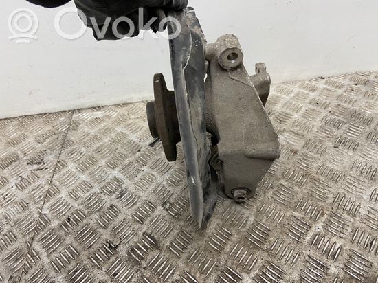 Volkswagen PASSAT B6 Rear wheel hub