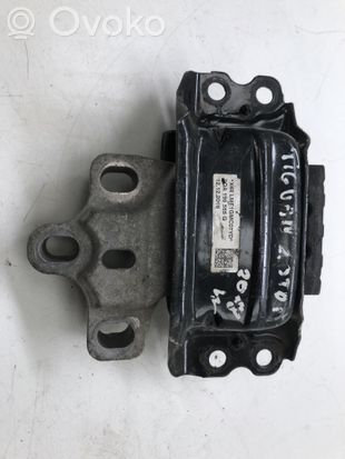 Volkswagen Tiguan Engine mount bracket 5QA199555G