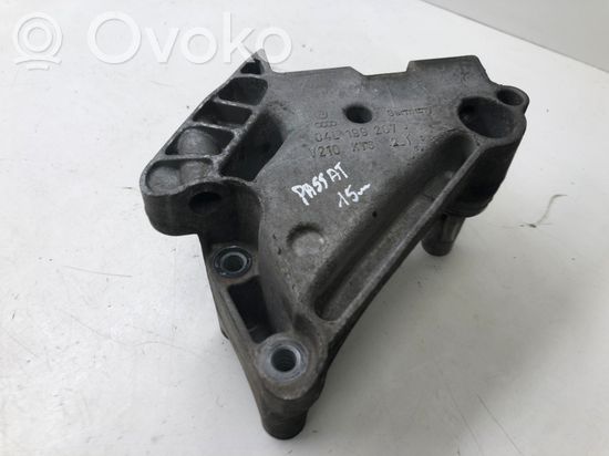 Volkswagen PASSAT B8 Engine mounting bracket 04L199207