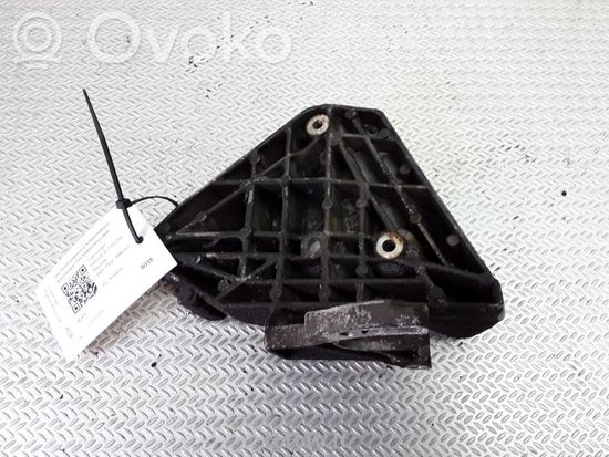 Volkswagen PASSAT B5.5 A/C compressor mount bracket 06B260885D