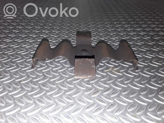 Mercedes-Benz S W220 Front brake pad spring