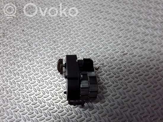 BMW 7 E38 Air flap motor/actuator 8391382