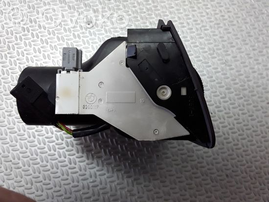 BMW 7 E38 Dash center air vent grill 8390117