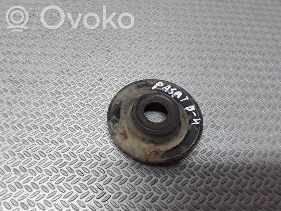 Volkswagen PASSAT B4 Coil spring/strut mount
