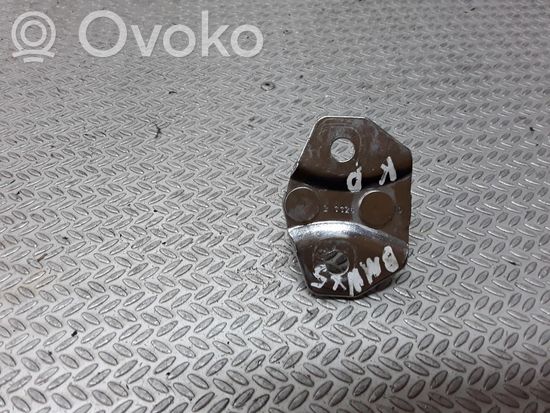 BMW X5 E53 Front door lock loop/hook striker 7010402
