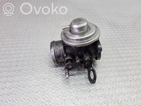 Audi A4 S4 B6 8E 8H EGR valve 038129637B