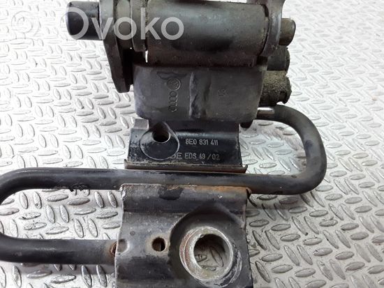 Audi A4 S4 B6 8E 8H Front door lower hinge 8E0831411
