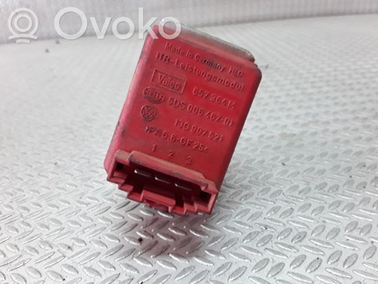 Audi A4 S4 B5 8D Heater blower motor/fan resistor 1J0907521
