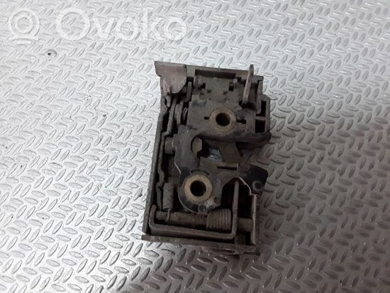 Volkswagen PASSAT B3 Rear door lock 357839016B
