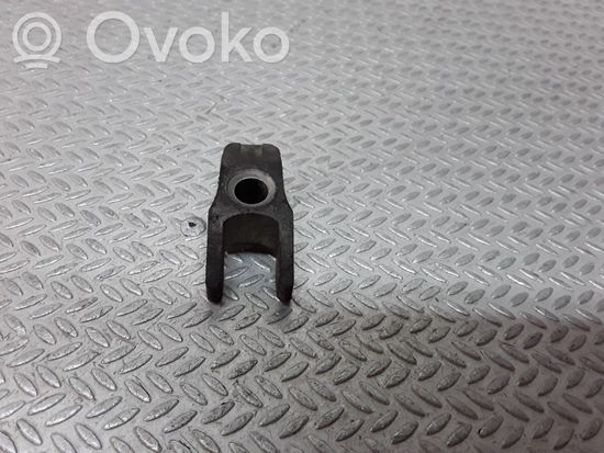 Audi A6 S6 C5 4B Fuel Injector clamp holder