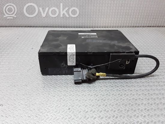 Volkswagen Golf III CD/DVD changer