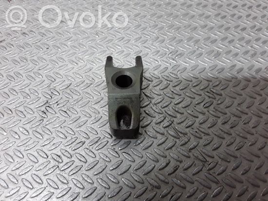 Audi A3 S3 8L Fuel Injector clamp holder