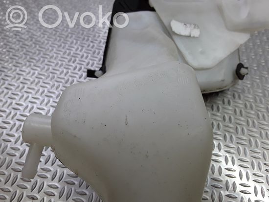 Mercedes-Benz E W211 Windshield washer fluid reservoir/tank 2118600064 21186060