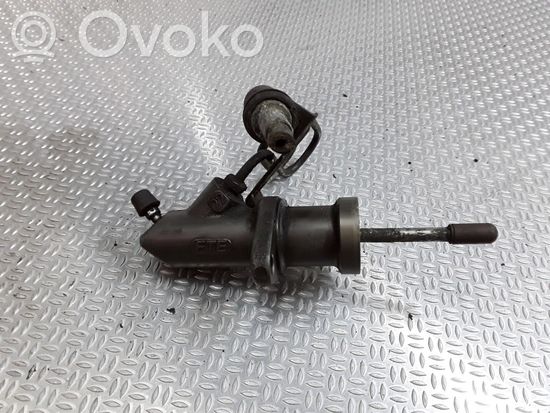 BMW 5 E39 Clutch slave cylinder 6642G736