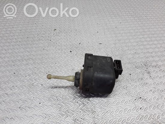 Audi A4 S4 B5 8D Headlight level adjustment motor