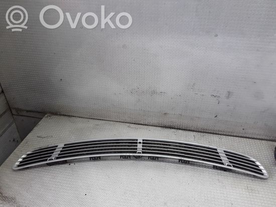 Mercedes-Benz S W220 Bonnet/hood grill 2208800205