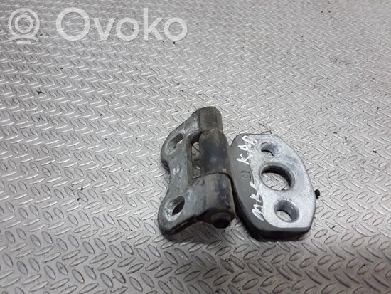 Mercedes-Benz E W210 Front door lower hinge