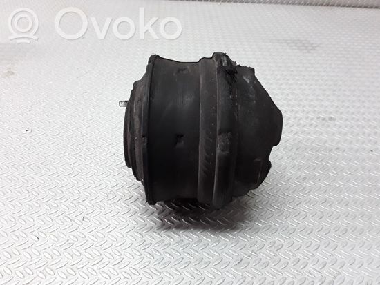 Mercedes-Benz S W220 Engine mount bracket
