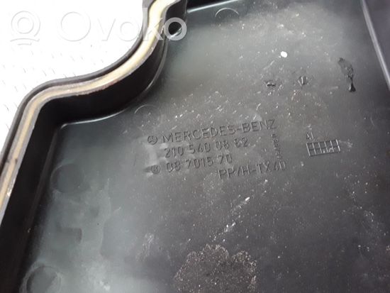 Mercedes-Benz E W210 Fuse box cover 2105400882