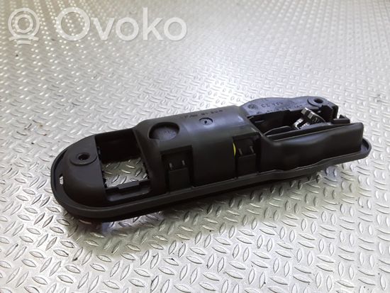 Volkswagen Golf Plus Front door interior handle