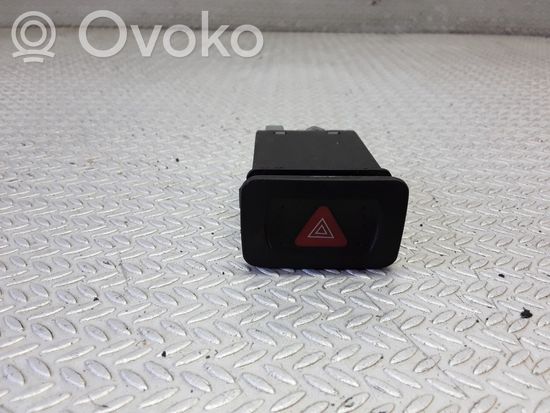 Volkswagen Golf IV Hazard light switch