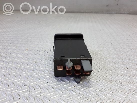 Volkswagen Golf IV Hazard light switch