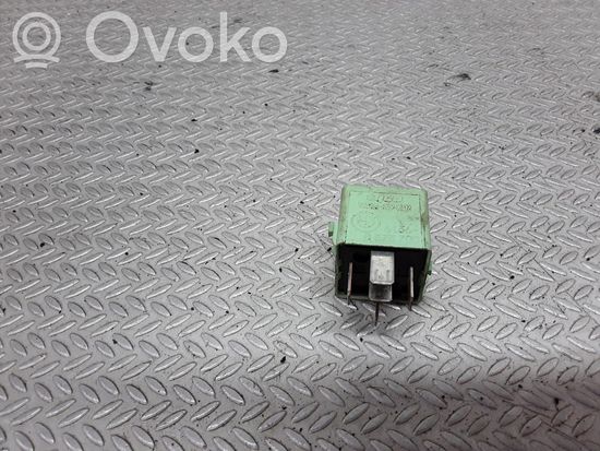BMW 5 E39 Other relay 61368373700