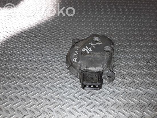 Audi A4 S4 B5 8D Camshaft position sensor 058905161B