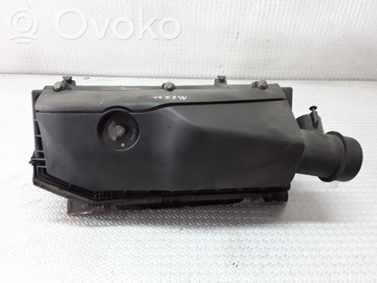 Mercedes-Benz C W203 Air filter box A0000945568