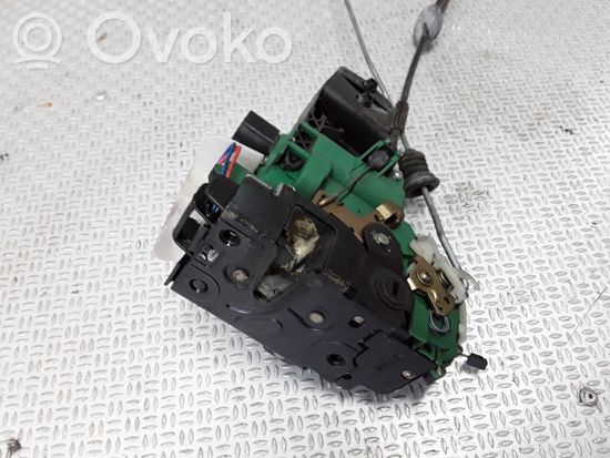 Volkswagen PASSAT B5.5 Rear door lock